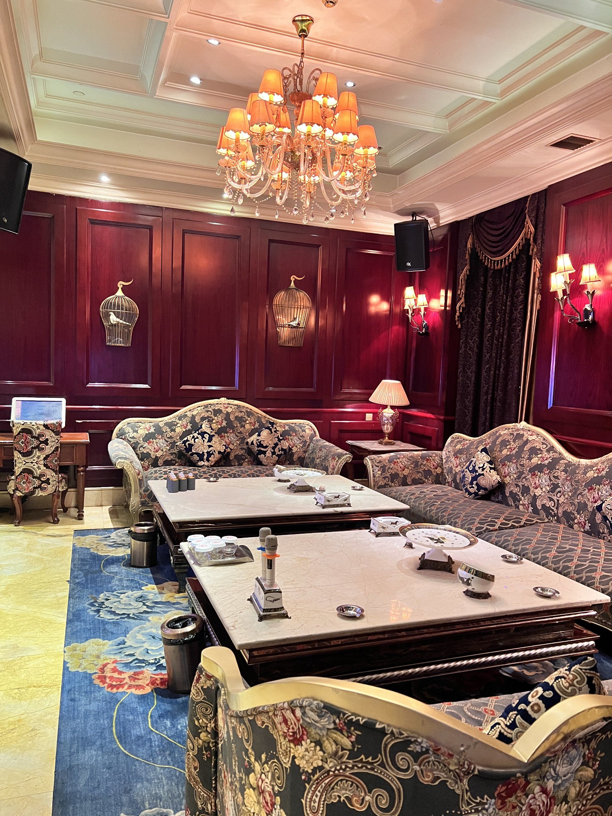 怀化商务ktv多少钱一个小时揭秘-中方县ktv预定